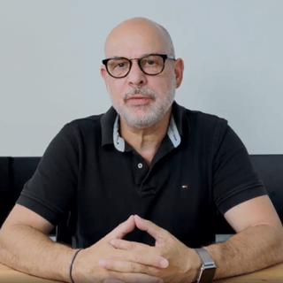 <span style="font-family: Poppins, sans-serif; letter-spacing: -0.31px; text-wrap-mode: wrap; background-color: rgb(255, 255, 255);">Amir Lubashevsky, CMO</span>